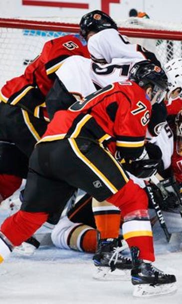 Silfverberg's go-ahead goal lifts Ducks past Flames, 3-1 (Dec 29, 2016)